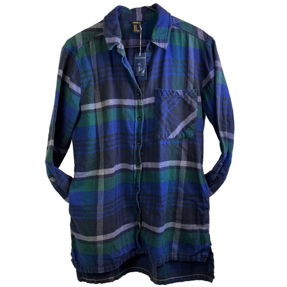 Forever21 Flannel Top Button Down - Picture 6 of 9
